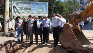 Başkan Büyükakın, “Sahadayız, şantiyedeyiz, milletimizle birlikteyiz”