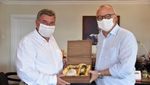 Başkan Ergün'den Çeşme Belediyesine Ziyaret