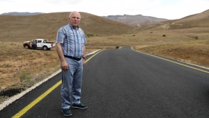  BÜYÜKŞEHİR’DEN TEKMAN, HINIS VE KARAYAZI’DA YOL SEFERBERLİĞİ