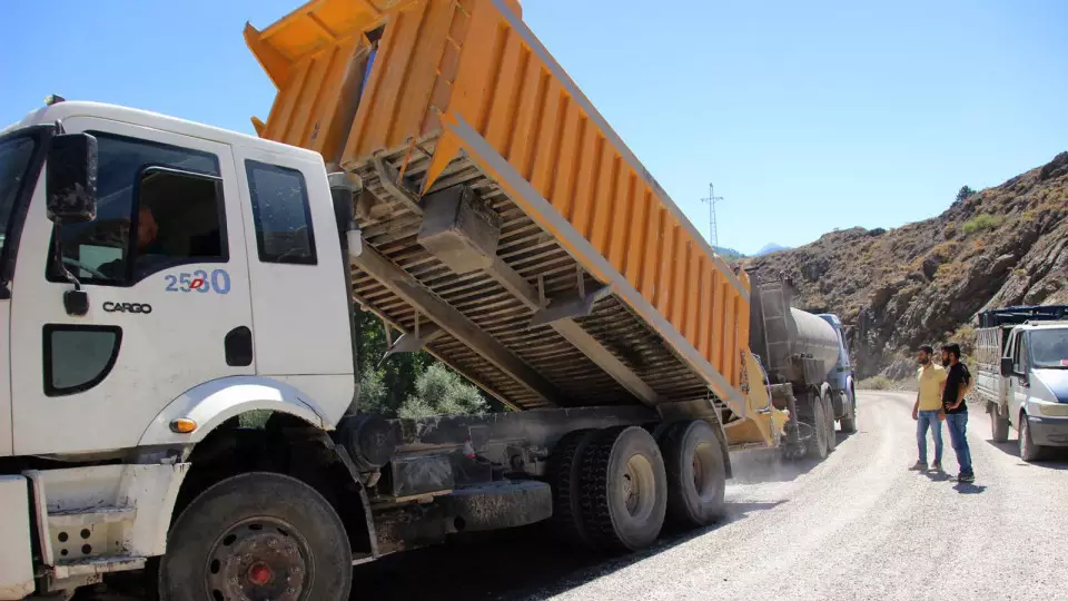 Kınıkkoz Yoluna sathi kaplama