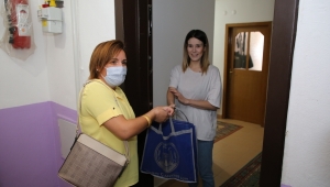 Öğrenciler İstedi, Aşureler Başkan Esen’in Mutfağında Pişti