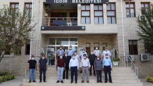 Vali/Belediye Başkan V. Sn. Engin Sarıibrahim, ilimiz merkez mahalle muhtarlarıyla bir araya geldi