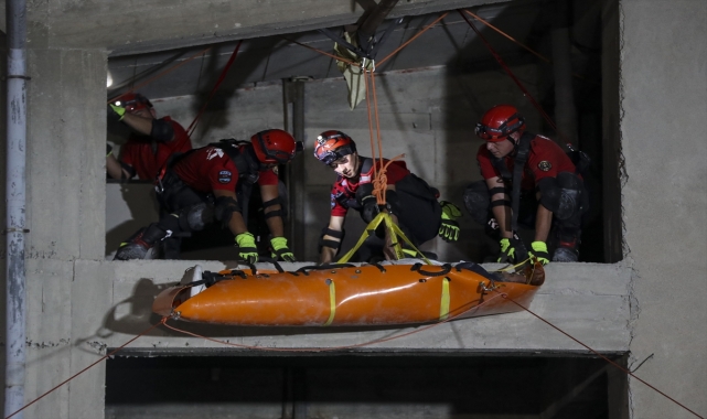 AFAD'dan 17 Ağustos depreminin yıl dönümünde tatbikat