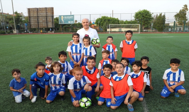 Akdeniz'de 1500 çocuk spor branşlarında eğitim aldı
