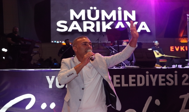 Ferhat Göçer ve Mümin Sarıkaya, Yozgat'ta konser verdi