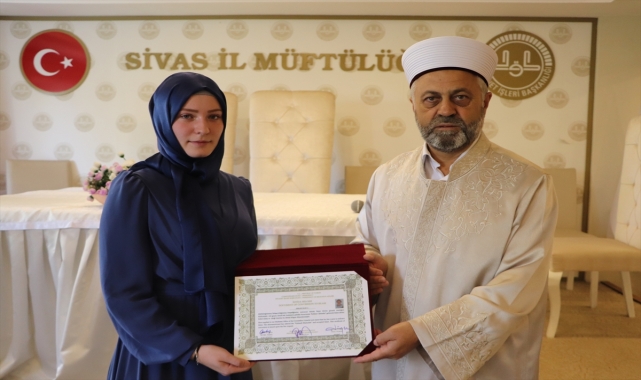 Fransız genç kız, Sivas'ta Müslüman oldu
