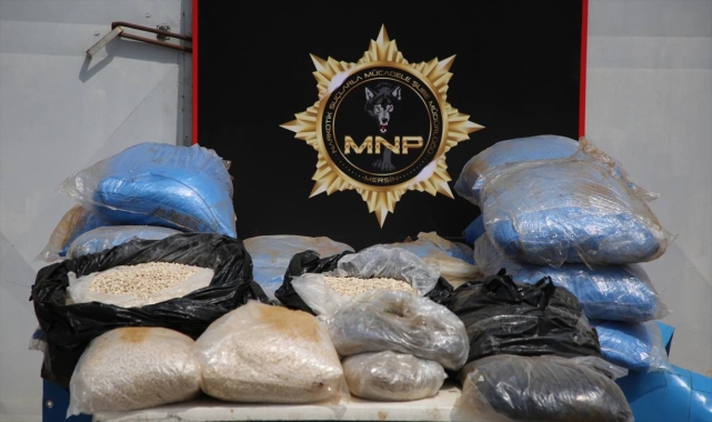 GÜNCELLEME - İçişleri Bakanı Soylu, Mersin'de 310 kilogram uyuşturucu hap ele geçirildiğini açıkladı