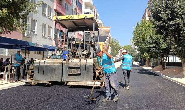 Silifke'de kaldırım ve asfalt çalışmaları sürüyor
