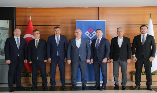 Sivas'ta yenilenebilir enerji üretecek firmalara belediyeden destek
