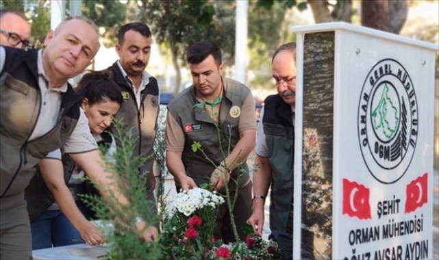 Uçak kazasında yaşamını yitiren orman mühendisi mezarı başında anıldı