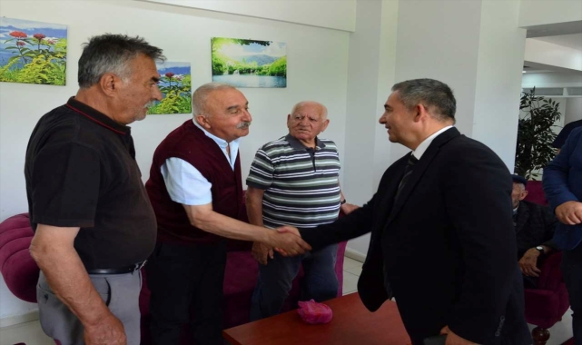 Vali Buhara muhtarlar ve huzurevi sakinleriyle bir araya geldi