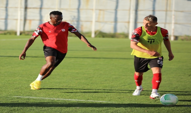 Sivasspor, Slavia Prag maçının hazırlıklarını sürdürdü
