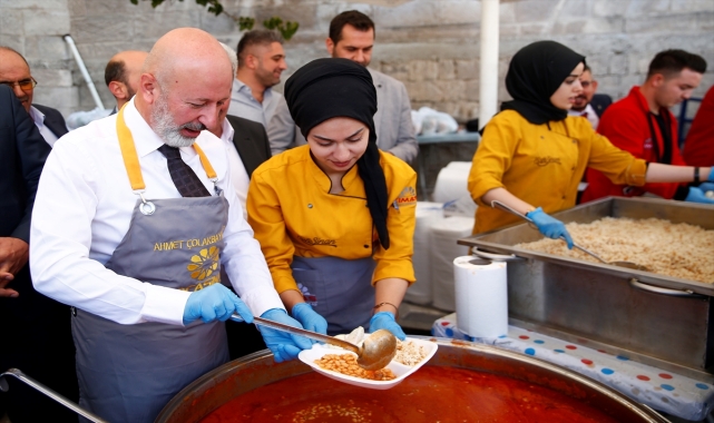 Kayseri'de 2 bin kişiye kuru fasulye ve pilav dağıtıldı