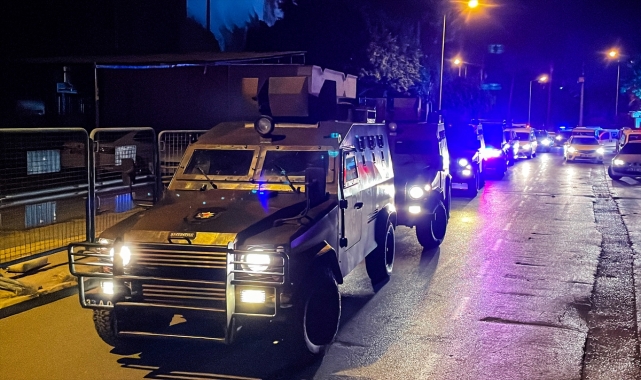 GÜNCELLEME - Mersin'de sahte parayla dolandırıcılık yaptıkları öne sürülen 9 zanlı yakalandı