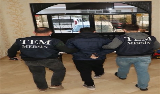 Mersin'de DEAŞ operasyonunda yakalanan 2 zanlıdan 1'i tutuklandı