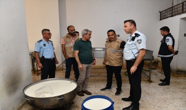 Mersin'de peynir üreten ruhsatsız iş yeri mühürlendi