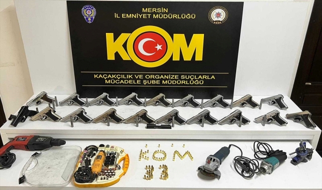 Mersin'de silah ve mühimmat kaçakçılığı operasyonunda 17 zanlı yakalandı