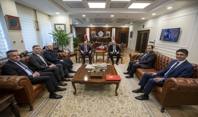 Çalışma ve Sosyal Güvenlik Bakanı Bilgin, Karadağlı mevkidaşı Adroviç ile görüştü