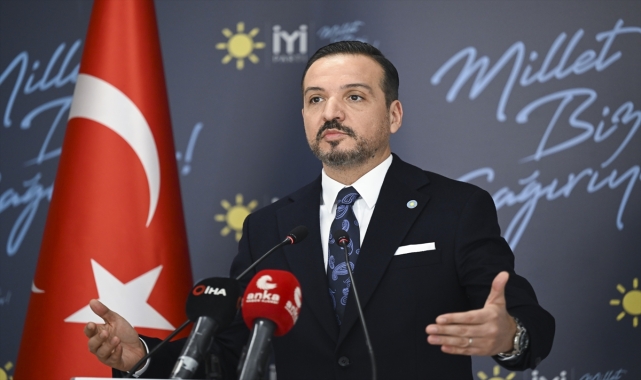 İYİ Parti Sözcüsü Kürşad Zorlu basın toplantısı düzenledi: