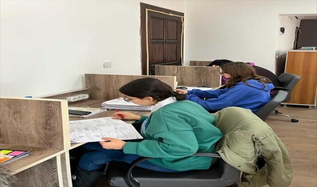 Kırıkkale Belediyesi Gençlik Merkezi öğrencilere ders çalışma imkanı sunuyor