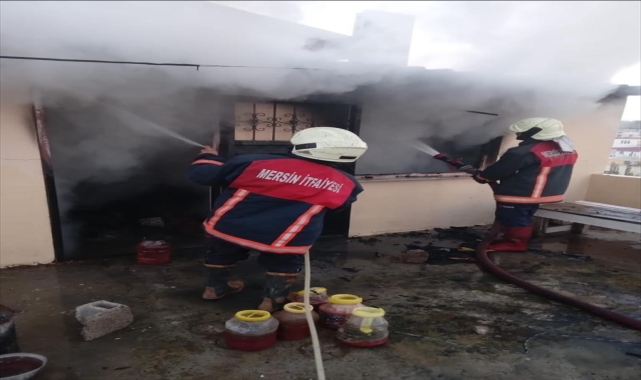 Mersin'de bir evin kilerinde çıkan yangın söndürüldü