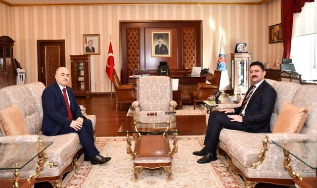 Samsun Valisi Dağlı, Kırıkkale Valisi Tekbıyıkoğlu'nu ziyaret etti