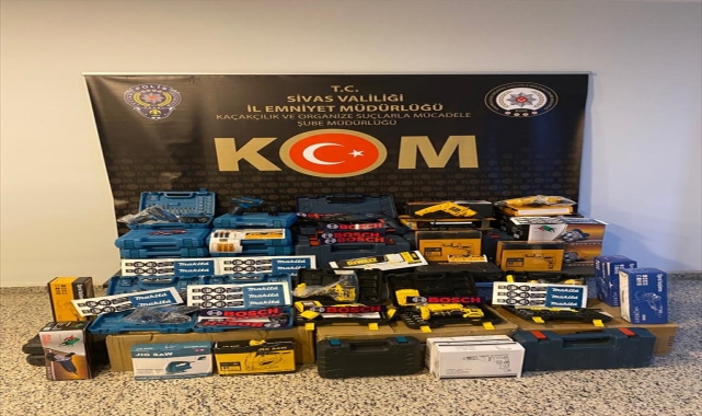 Sivas'ta gümrük kaçağı elektronik eşyalar ele geçirildi