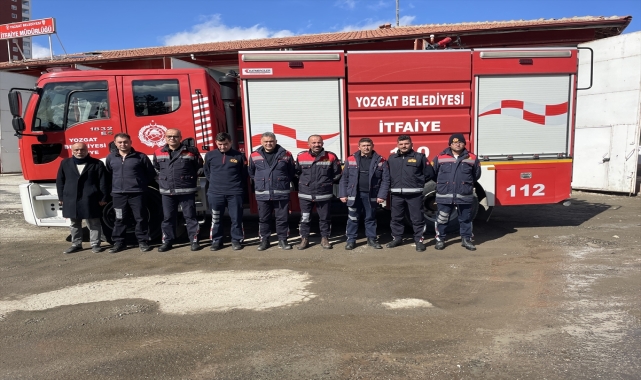 Enkaz altında kalan emekli din görevlisi cep telefonu mesajıyla kurtulmuş