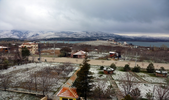 Halkapınar'da kar kalınlığı 20 santimetreye ulaştı