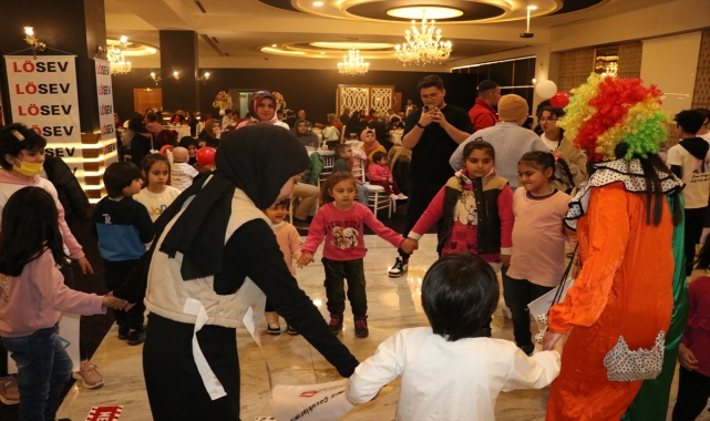 Kayseri'de lösemili çocuklar ve aileleri için iftar programı düzenlendi