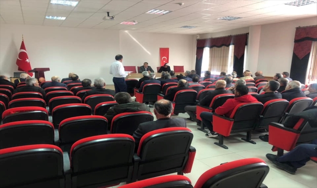 Ulaş Kaymakamı Baş, muhtarlarla bir araya geldi