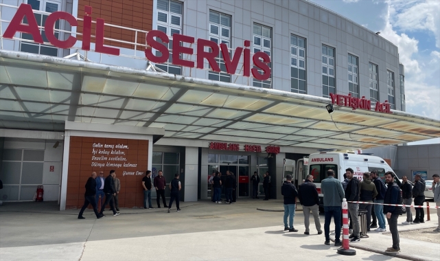 GÜNCELLEME 2 - Eskişehir'de devrilen işçi servisindeki 3 kişi öldü, 31 kişi yaralandı