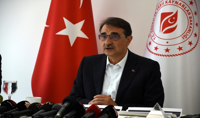 Bakan Dönmez, Beylikova Florit, Barit ve Nadir Toprak Elementleri Pilot Tesisi'ndeki çalışmaları anlattı: