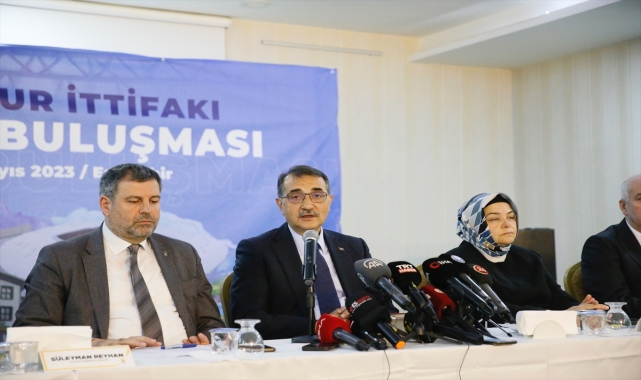 Bakan Dönmez, Eskişehir'de