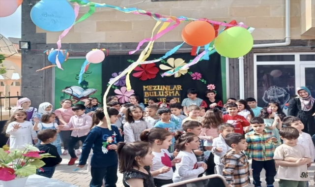 Kırşehir'de Kur'an kursunu tamamlayan çocuklar mezun oldu