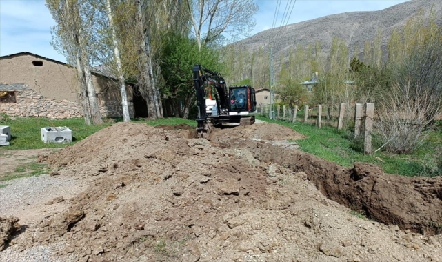 Ulaş'ta altyapı çalışmaları devam ediyor