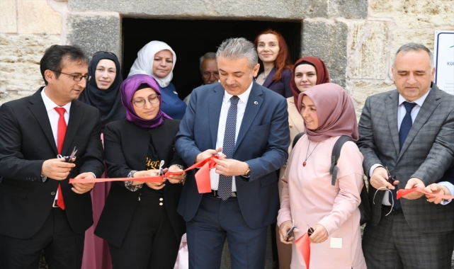 Karaman'da Halk Eğitim Merkezi El Sanatları Sergisi açıldı