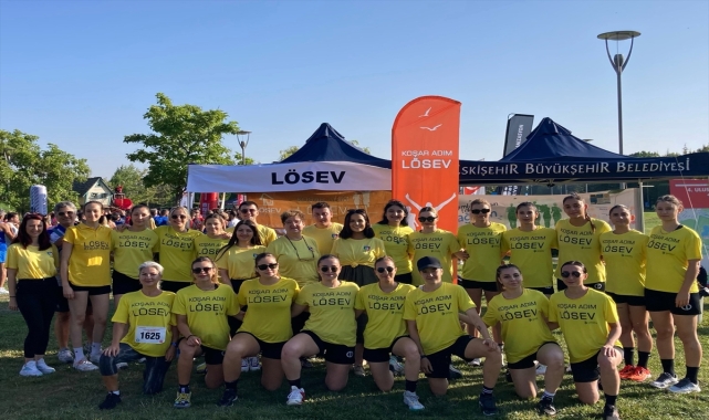Eskişehir Yarı Maratonunda kanser hastalarına dikkati çektiler