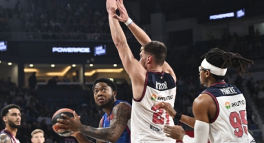 Anadolu Efes, Baskonia'ya Evinde Kaybetti: 80-87