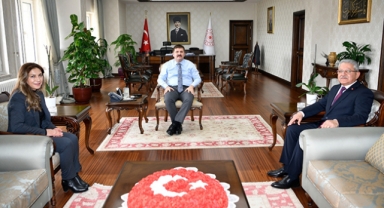 CHP Karaman Belediye Başkanı Adayı Recep SERTÇELİK ve Eşi, Vali Hüseyin Engin SARIİBRAHİM'i Ziyaret Etti