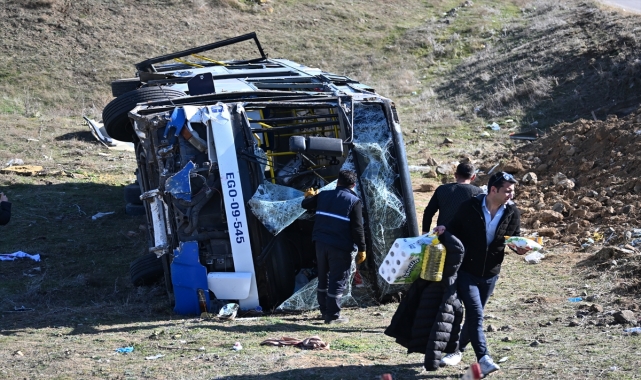 Ankara'da belediye otobüsünün şarampole devrilmesi sonucu 16 kişi yaralandı