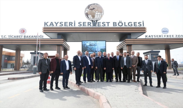 Melikgazi Belediye Başkanı Palancıoğlu, Serbest Bölge'deki fabrikaları ziyaret etti