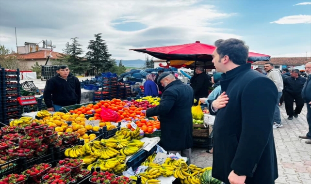 Karakeçili Kaymakamı Uludağ, pazar yerini gezdi