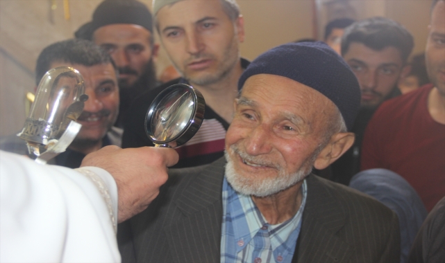 Sivas'ın Zara ilçesinde sakal-ı şerif ziyarete açıldı