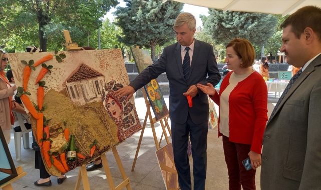Beypazarı'nda özel öğrencilerden resim ve el sanatları sergisi
