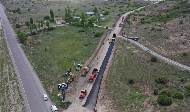 Pınarbaşı'nda 900 ton asfalt kullanıldı