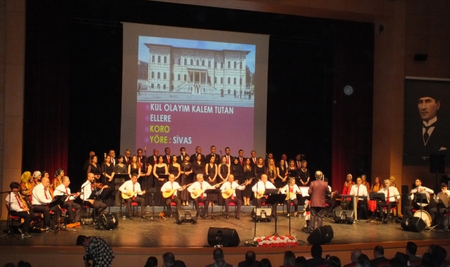 Sivas'ta THM korosu konser verdi