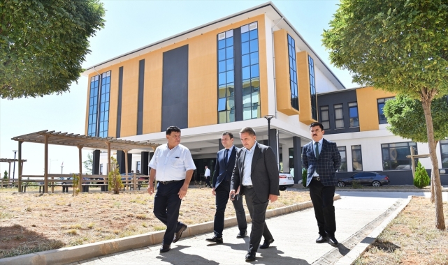 Kırşehir Valisi Buhara, öğrenci yurtlarını inceledi