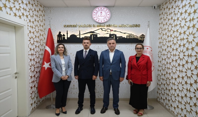Büyükşehir Belediyesi, İl Milli Eğitim Müdürlüğüne akıllı şehir projeleriyle ilgili bilgi verdi