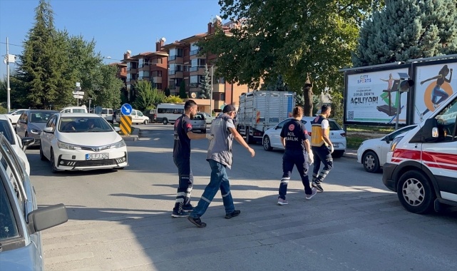 Eskişehir'de park görevlisi başıboş köpeğin saldırısına uğradı
